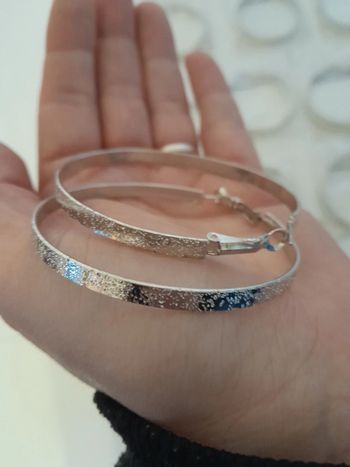 Lot de 32 paires de créoles argenté effet pailleté