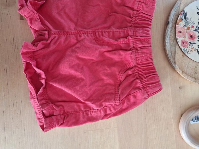 Short pour fille taille 12mois très bon état - photo numéro 2