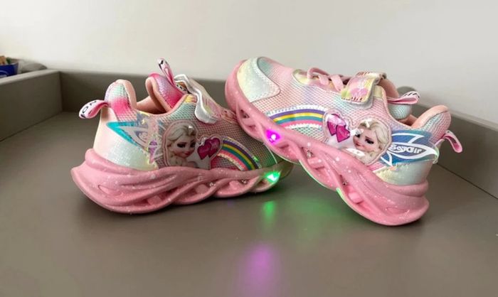 Baskets Frozen avec lumière  27