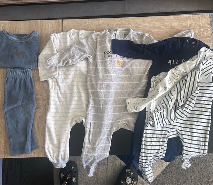 Je vends ce lot de vêtements pour garçon de 18 mois. - photo numéro 10