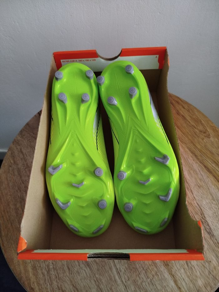 Crampons Nike T 38,5 - photo numéro 8