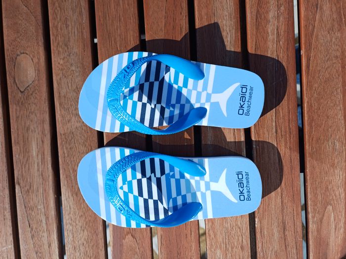 Tong neuve Okaïdi 27/28 bleu/blanc (réf perso chauss-g-27-a)(familleac72)