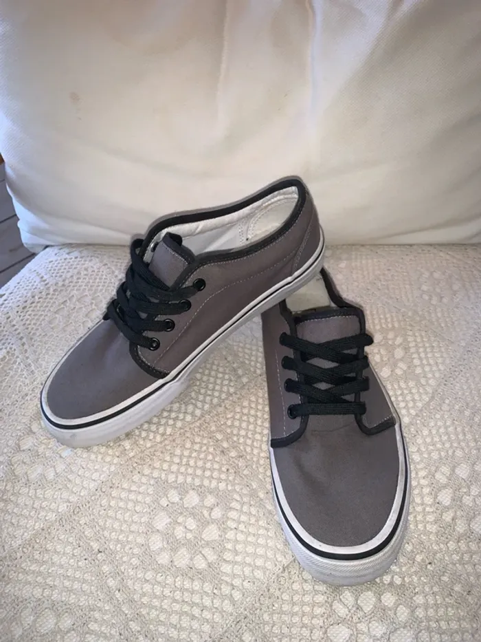 Basket vans