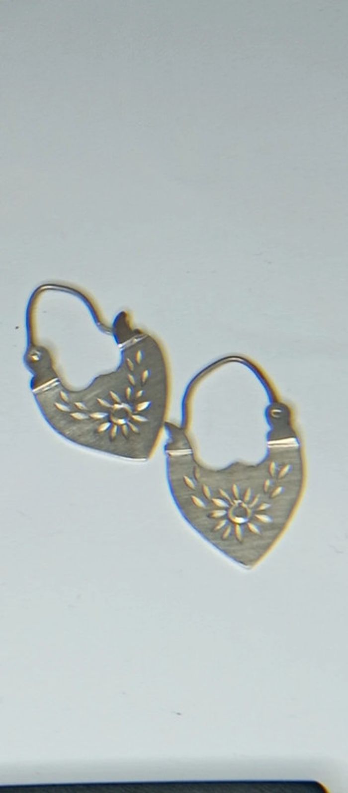 Boucles d'oreilles plates