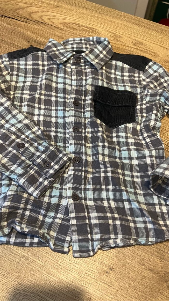 Lot de 4 articles garçon, 6 ans - photo numéro 2