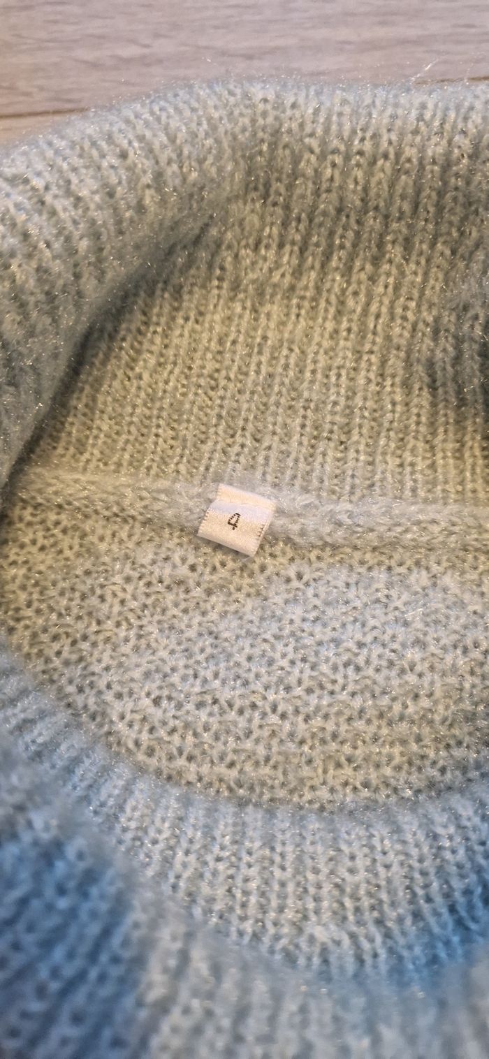 Pull vert émeraude un peu pailletée - photo numéro 3