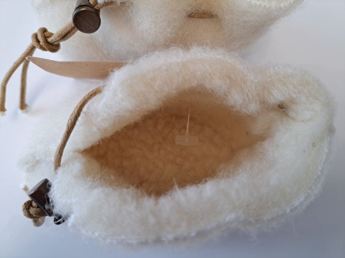 Chaussons bébé en laine 0-6 mois neufs - photo numéro 8