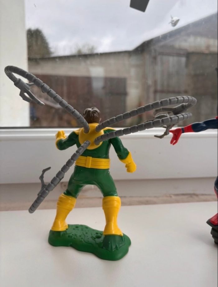 Figurines Super héros - Marvel - Spider man et docteur octopus - super man - photo numéro 5