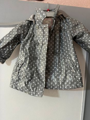 Imperméable fille taille 18 mois marque Obaibi très bon état