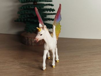 Schleich Figurine Animal imaginaire Bayala jeune licorne Pégase