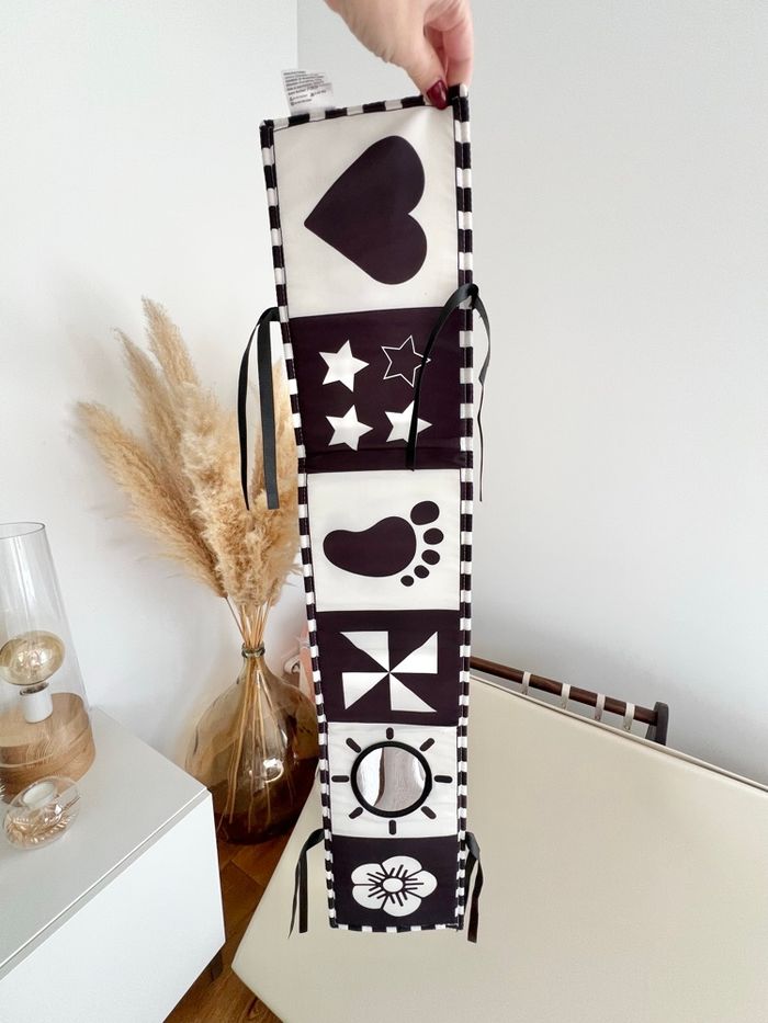 Livre tissus contrasté noir et blanc - photo numéro 2