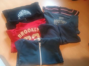 Lot sweats/ gilets