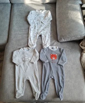 Lot de 3 pyjamas velours 9 mois