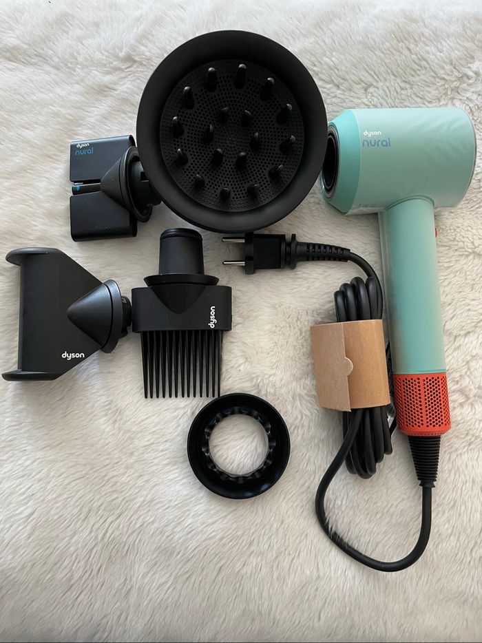 Sèche cheveux dyson supersonic nural