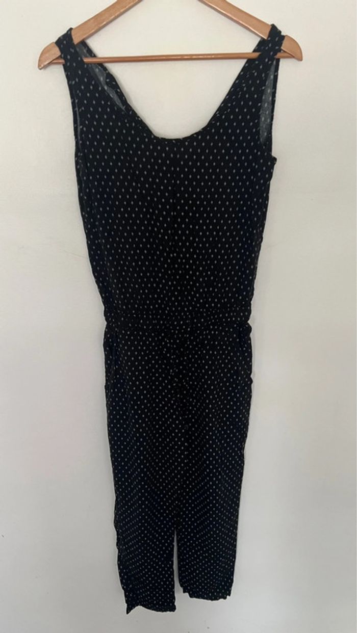 jolie combinaison pantalon couleur marine  en parfait état taille 38 100% viscose up2fashion