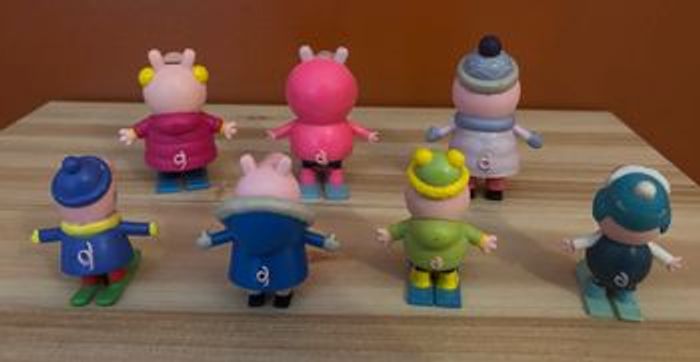 Peppa pig et Georges en hiver - photo numéro 6