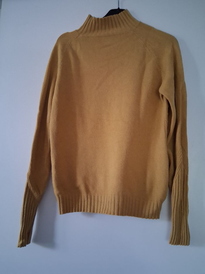 Pull motif moutarde " t- M" - photo numéro 2