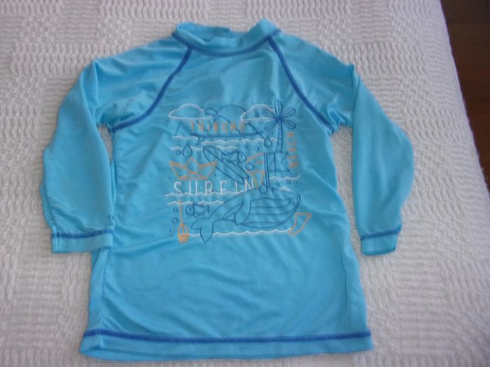 tee shirt anti UV Décathlon taille 2 ans