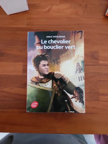 Livre: Le chevalier au bouclier vert