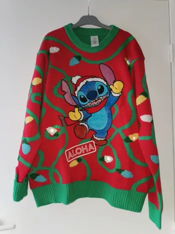 Pull Stitch Disney store Taille L