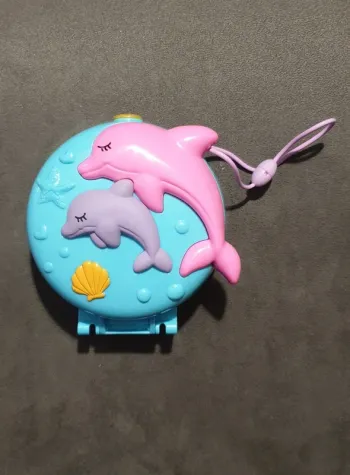 Polly Pocket dauphins