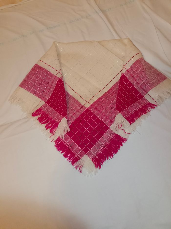 Foulard carré,pure laine, vintage URSS - photo numéro 9