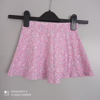 Jupe rose à fleurs 3ans