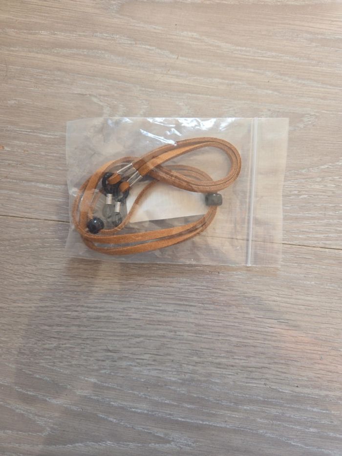 Cordon acroche lunettes neuf