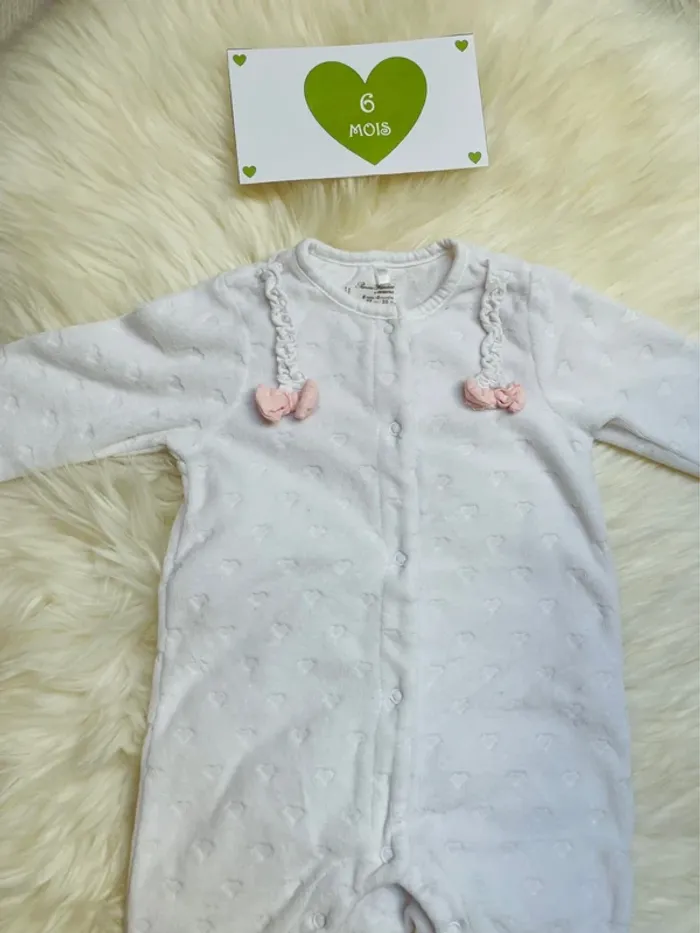 6 mois - pyjama velours blanc - photo numéro 3