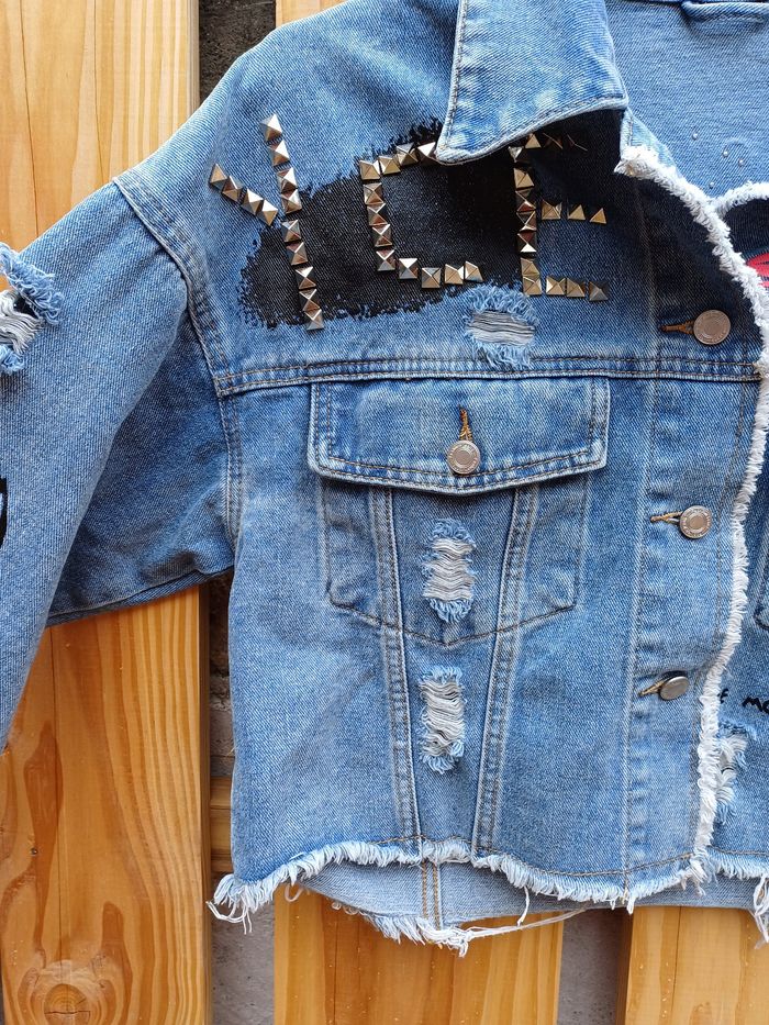 Magnifique veste en jean courte et oversize - photo numéro 4