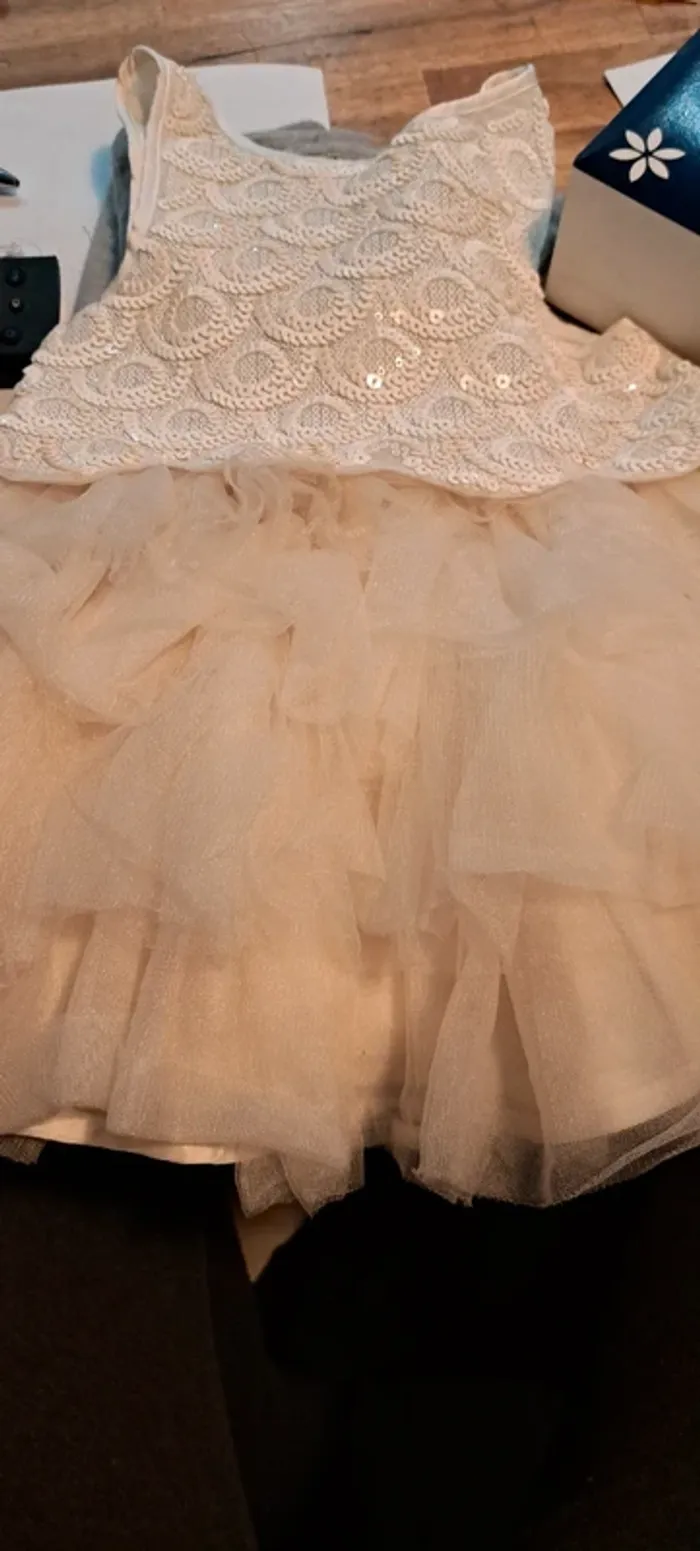Robe à volant