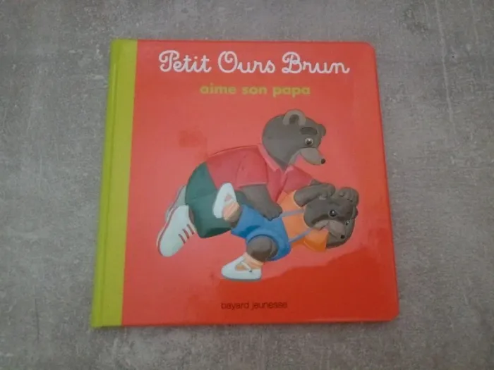 Livre Petit Ours Brun aime son papa