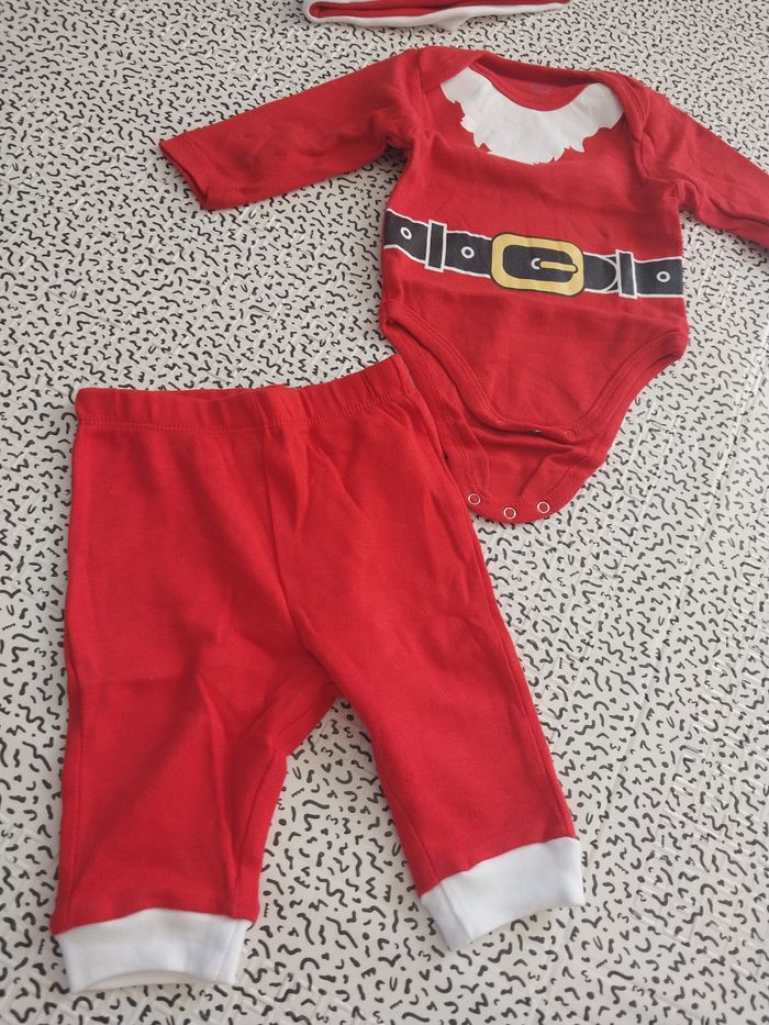 Tenue Père Noël bébé 3 mois - photo numéro 2