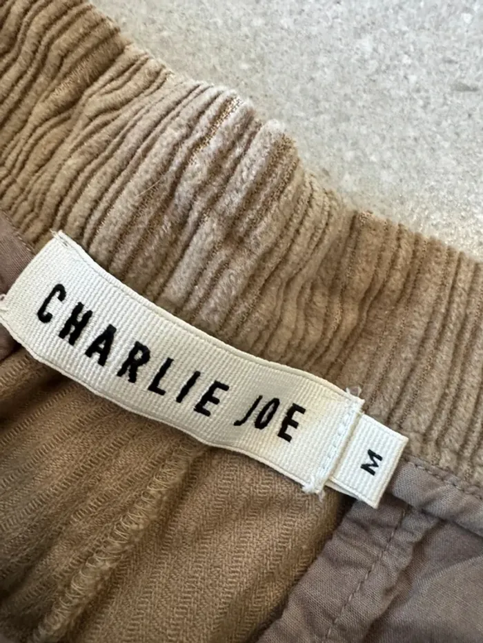 Pantalon Charlie Joe, taille M, très bon état 38x100cm - photo numéro 2