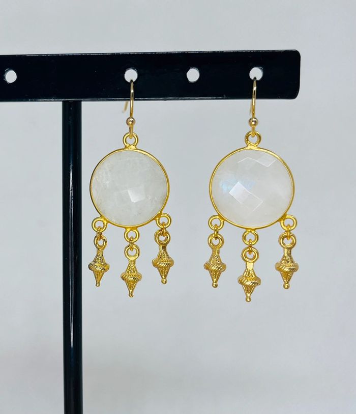 Boucles d’oreilles Pierre de Lune - photo numéro 2
