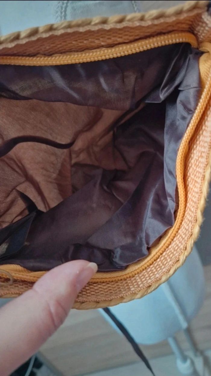 Sacoche avec bandoulière. - photo numéro 4