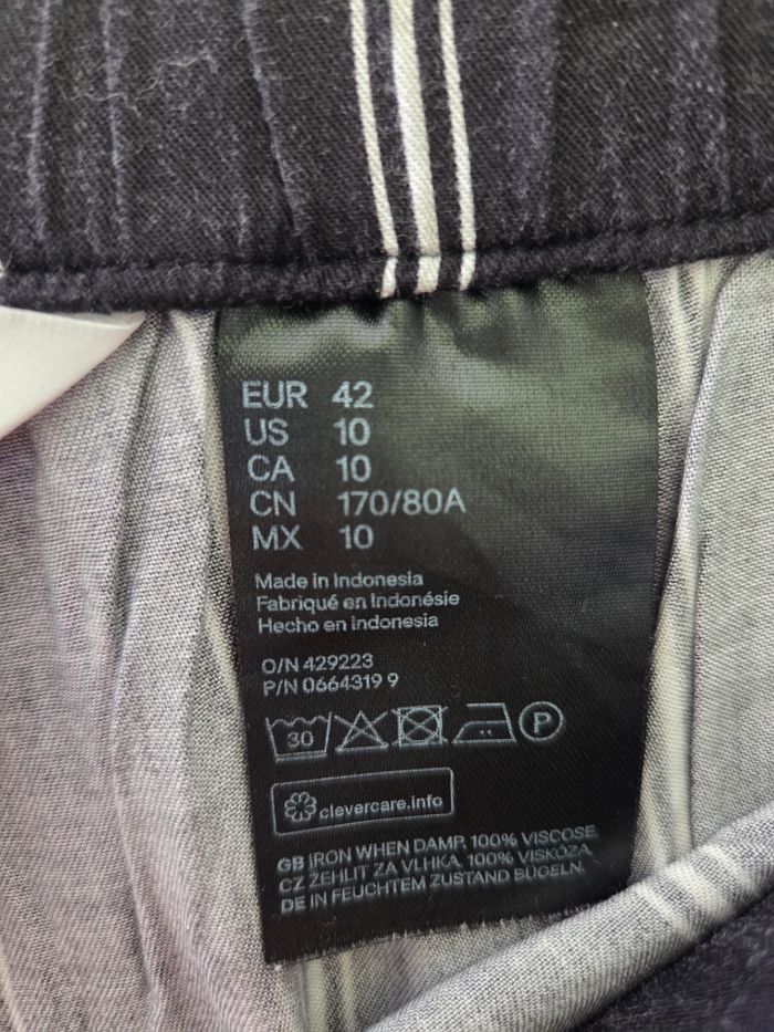 Pantalon fluide rayé noir et blanc H&M - Taille 42 (XL) - photo numéro 3