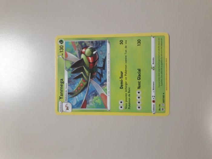 Yanmega carte Pokémon neuve