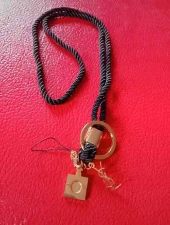 Collier Sautoir yves saint laurent