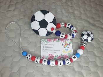 Attache tétine + Hochet Football