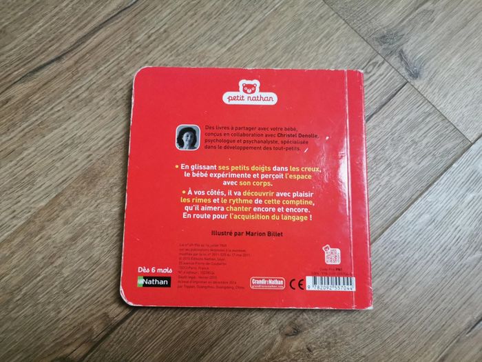 Livre la fourmi m a piqué la main - photo numéro 2