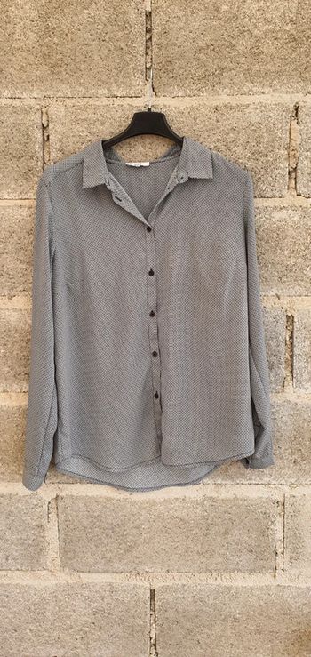 Très belle blouse de chez la halle taille 40 en très bon état 👌
