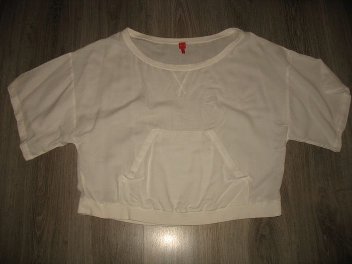 LOT 2 PCS : TEE SHIRT BLANC + DÉBARDEUR VERT CLAIR "MISS CAPTAIN" - TAILLE 2 - n°01 - photo numéro 3