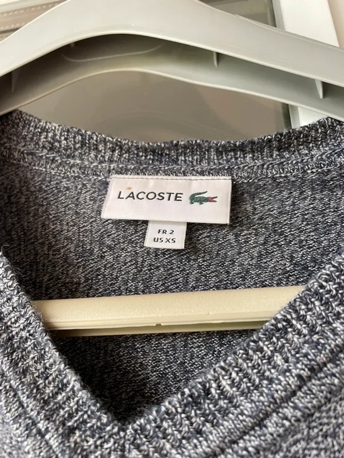 Pull col V Lacoste - photo numéro 2