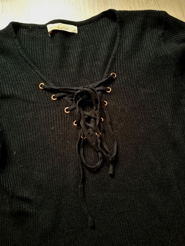Pull noir - photo numéro 2
