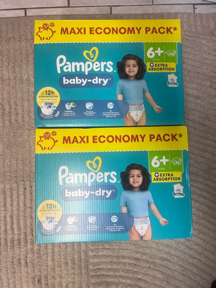 152 couches Pampers taille 6+