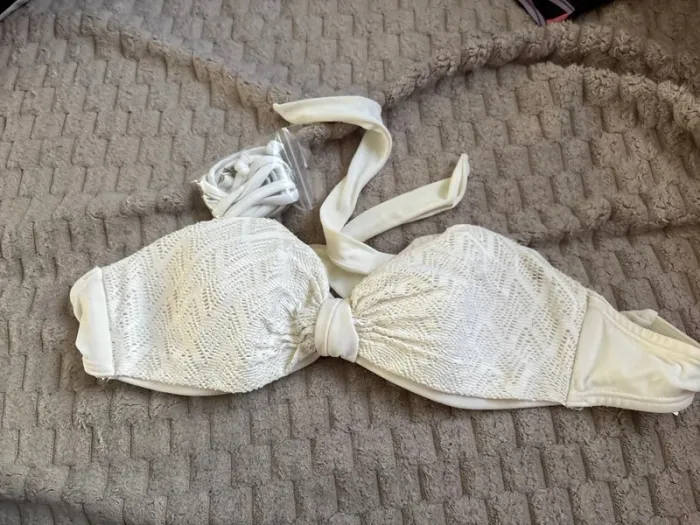 Haut de bikini