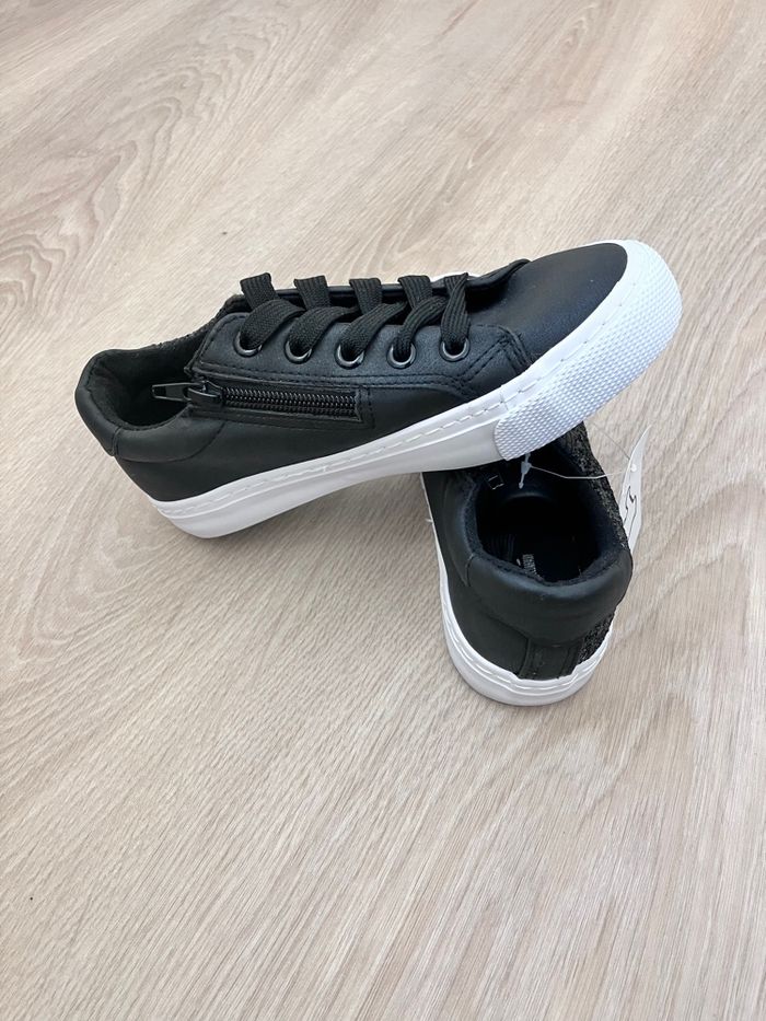 Chaussure - photo numéro 2