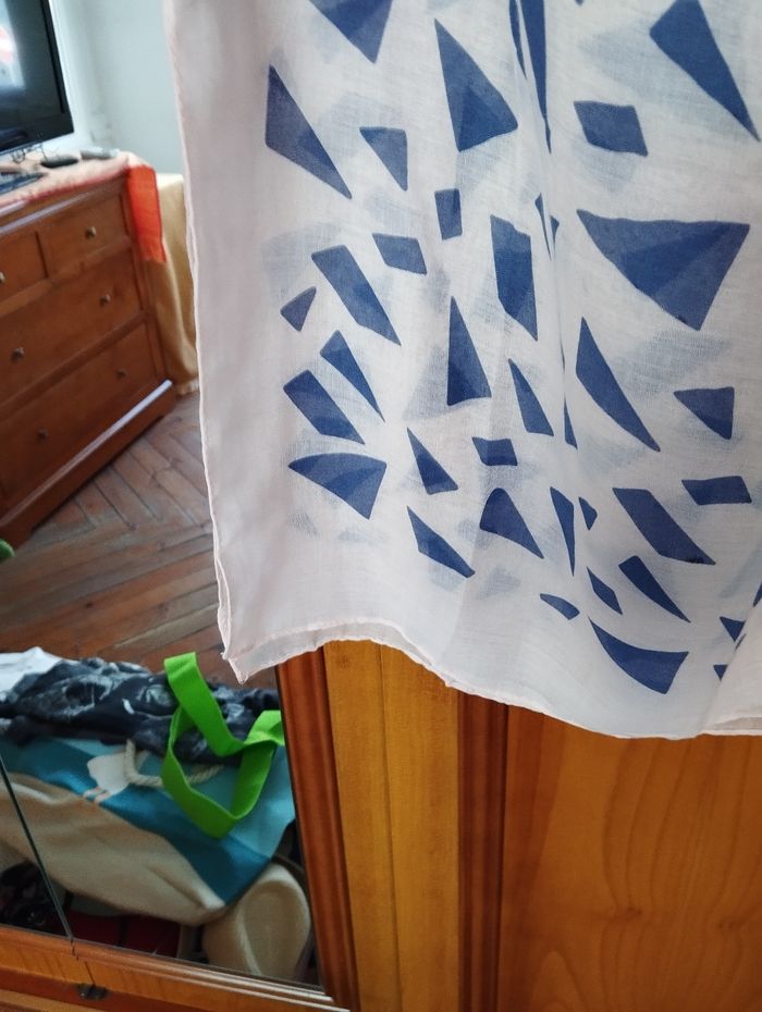 Grande écharpe neuve - photo numéro 5