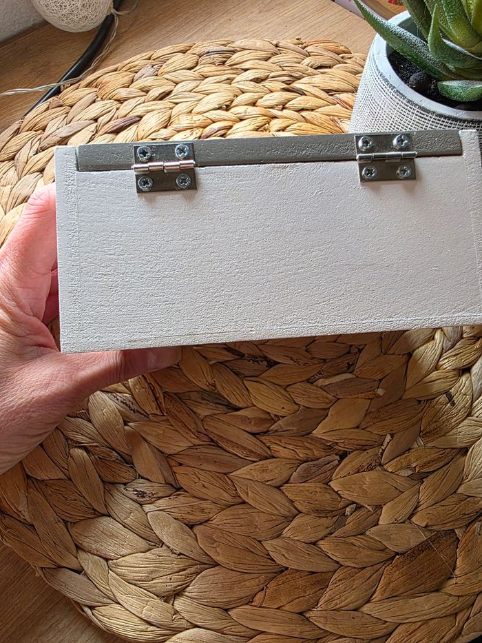 Petite boite en bois blanche et grise - photo numéro 5
